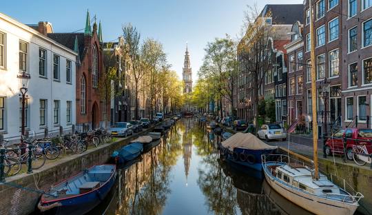 Holland erleben – Zwischen Grachten, Beats & Bitterballen